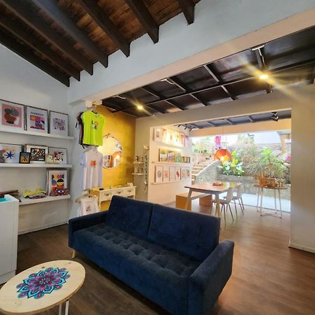 La Divina Trinidad - Galeria Wellness Hostal カリ エクステリア 写真
